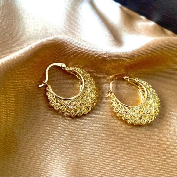 Gold Plated bohemian hollow out hoop earrings/ Boho Earrings/ Vintage earrings - Picture 6 of 9